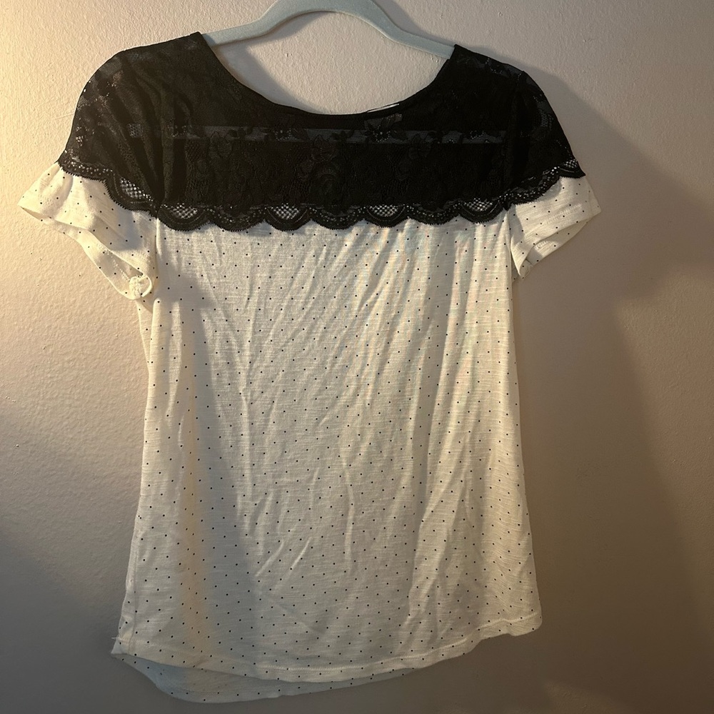 Maison Jules Women’s Top Cream colored with black Lace